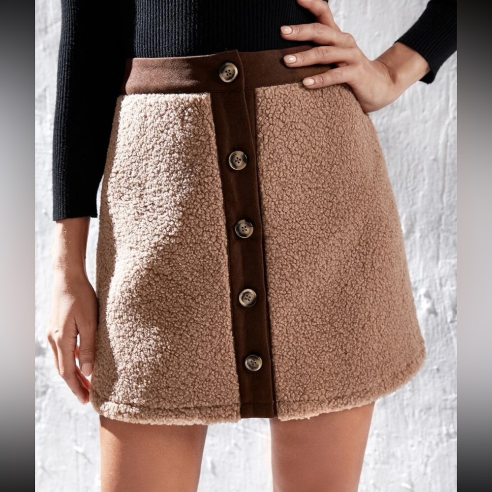 BUTTON FRONT TEDDY SKIRT
